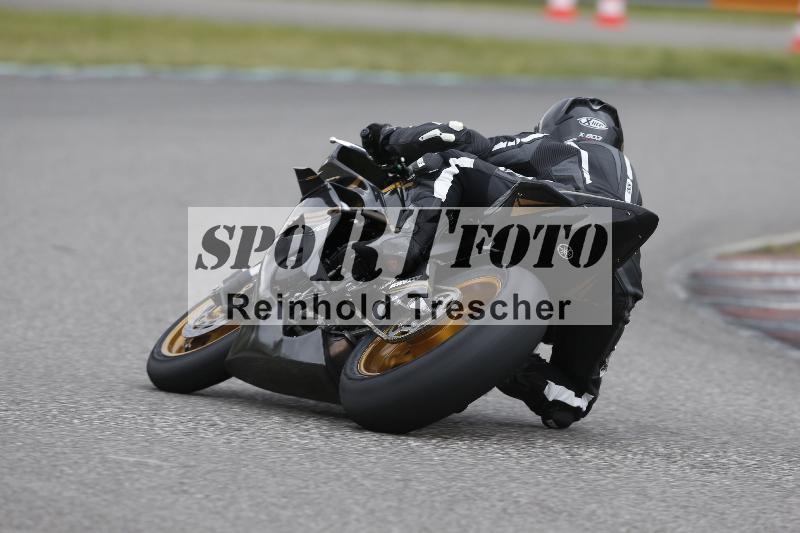 /Archiv-2024/13 22.04.2024 Plüss Moto Sport ADR/Freies Fahren/unklar